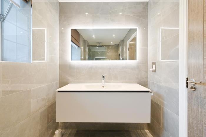 Ultra Luxury 3 Bed Mayfair Apartment Londra Esterno foto